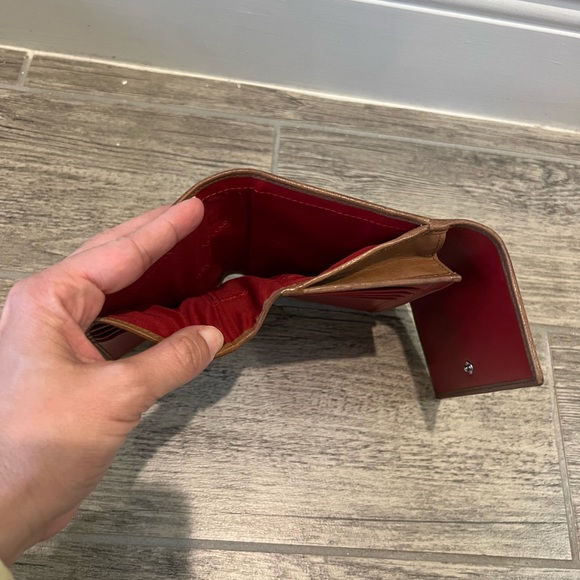 Coach leather Wallet brown/tan with Red Interior - Picture 3 of 6